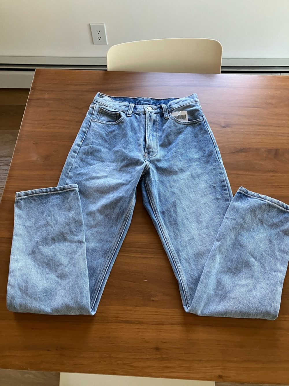 High-Rise Women's Jeans in Light Blue Wash